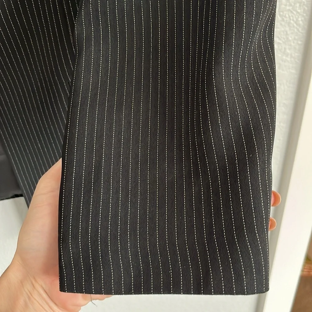Le Suit Petite Black pin stripe Suit Blazer and Skirt - Picture 6 of 14